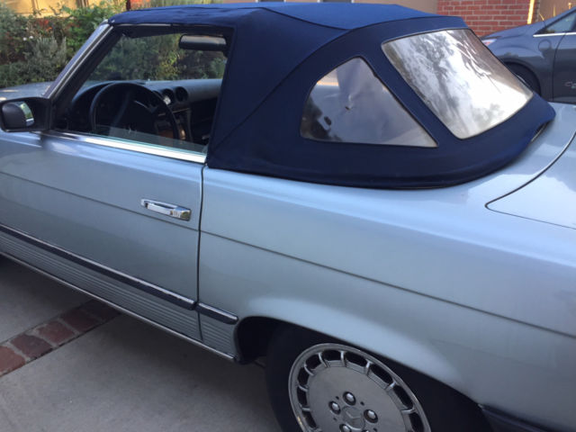 1984 silver blue Mercedes-Benz 300-Series Convertible