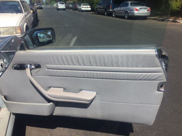 1984 silver blue Mercedes-Benz 300-Series Convertible