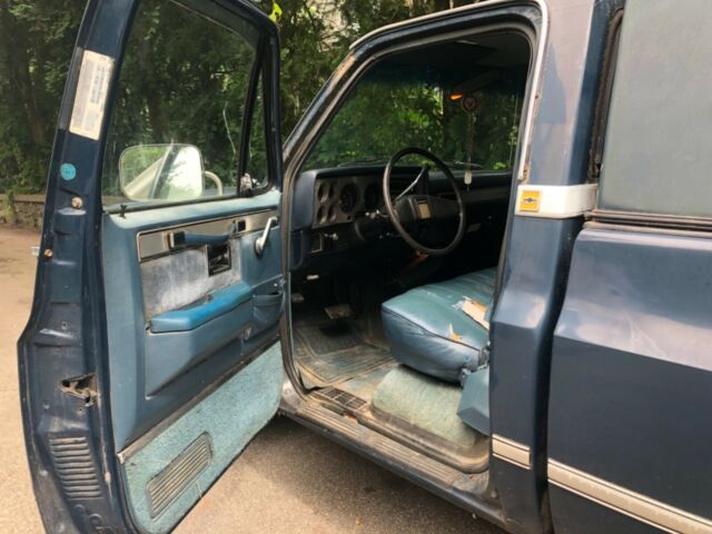 1984 Blue Chevrolet C-10 Standard Cab Pickup