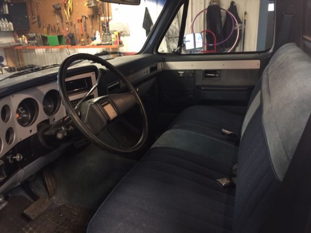 1984 Silver Chevrolet Silverado 1500