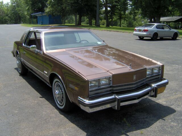 1984 Brown Oldsmobile Toronado Coupe