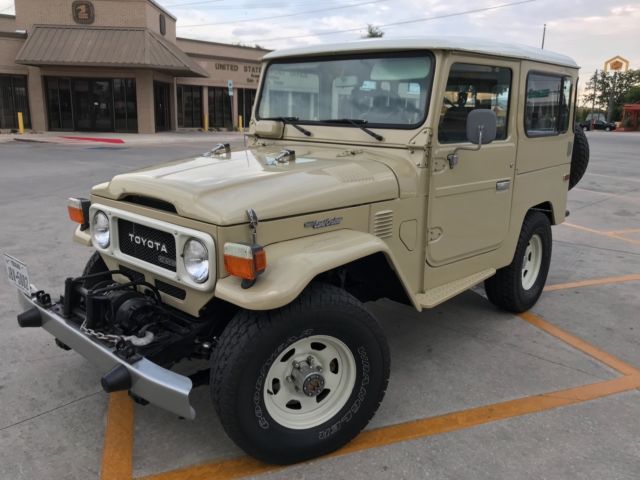 1984 BEIGE Toyota Land Cruiser SUV