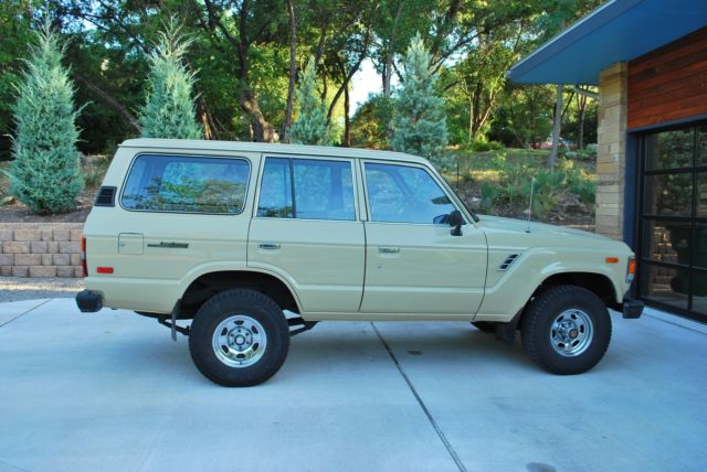 1984 tan Toyota Land Cruiser 4 door