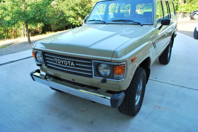 1984 tan Toyota Land Cruiser 4 door