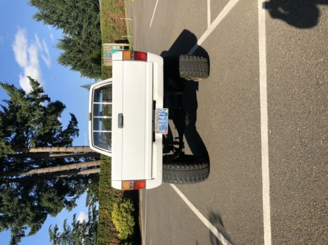1984 White Toyota Pickup Extended Cab Pickup