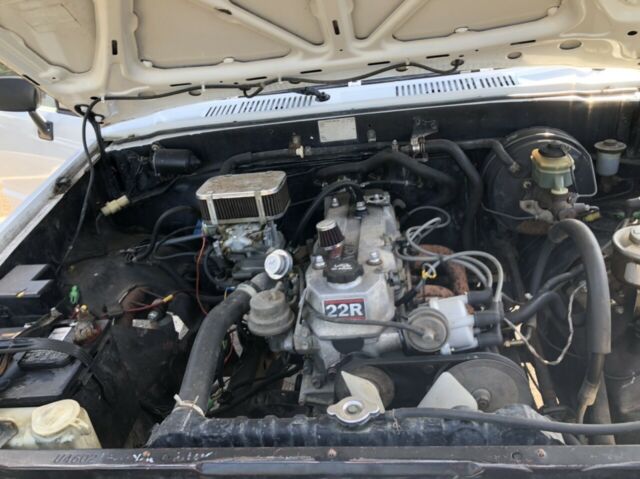 1984 White Toyota Pickup Extended Cab Pickup