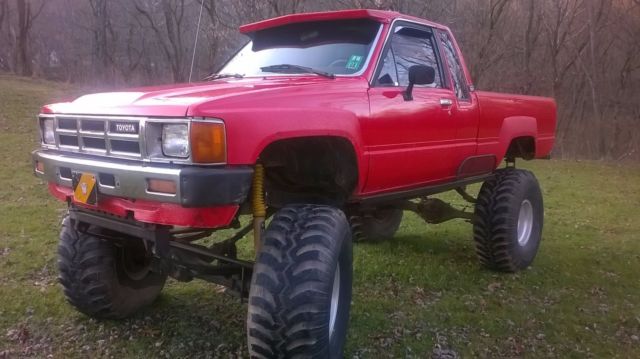 1984 Red Toyota Other Extended Cab Pickup
