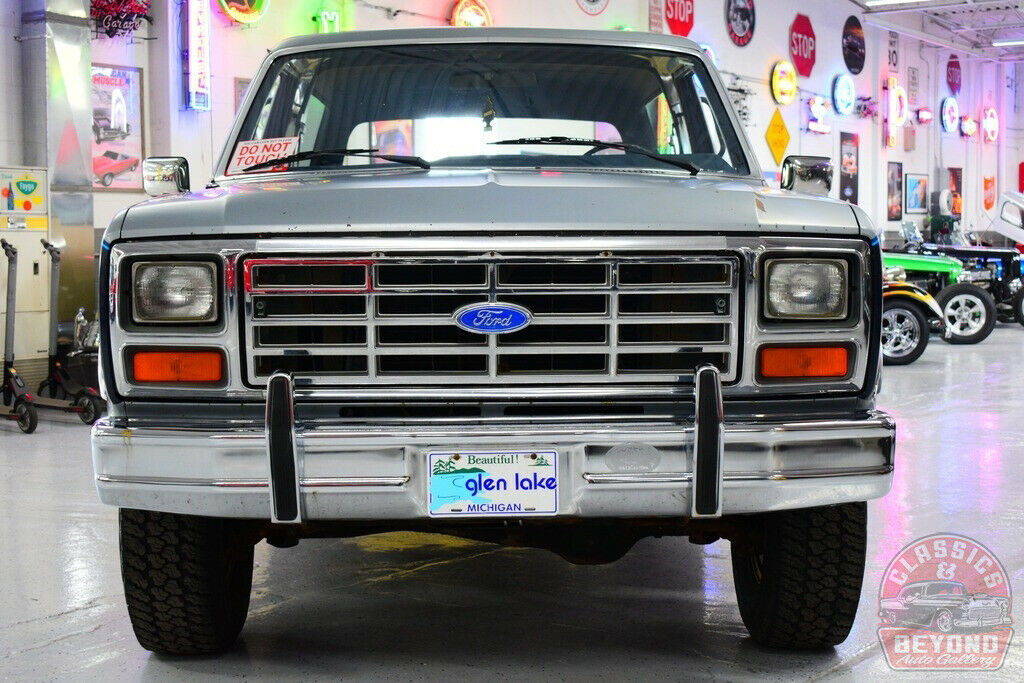 1984 Gold Ford Bronco SUV