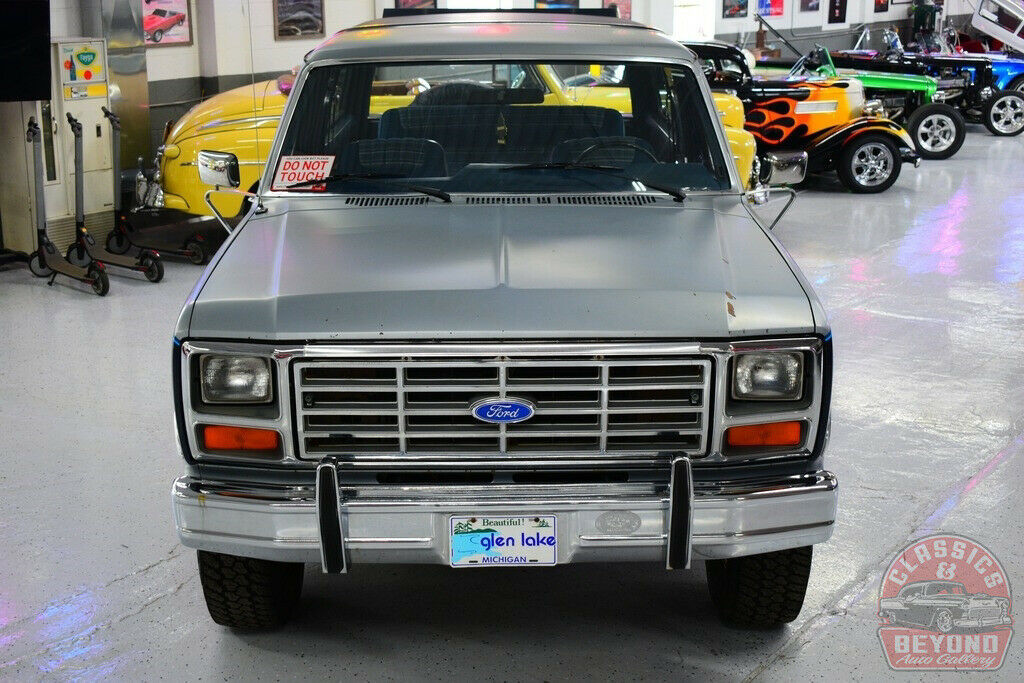 1984 Gold Ford Bronco SUV