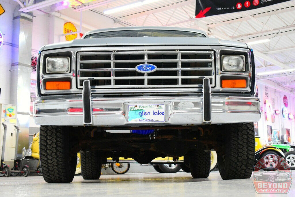 1984 Gold Ford Bronco SUV