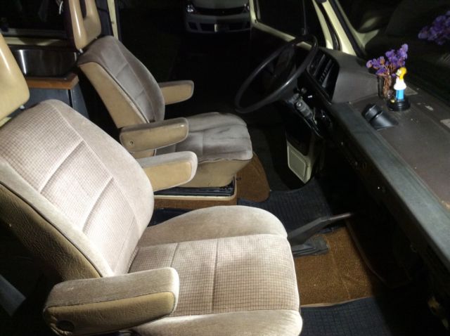 1984 Volkswagen Bus/Vanagon