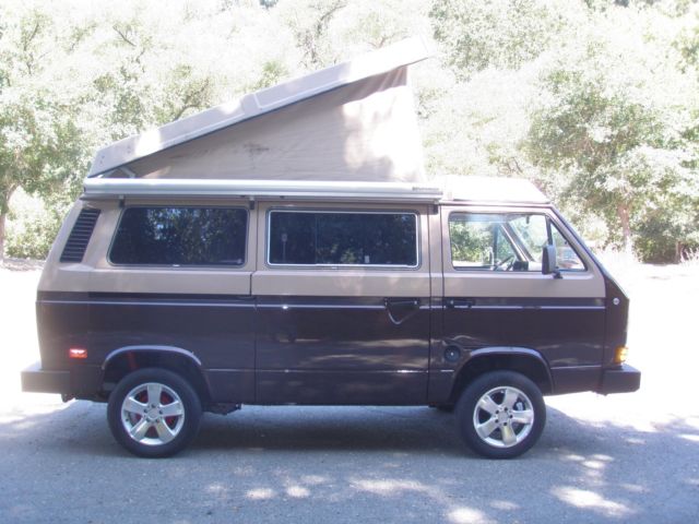 1984 Blue Volkswagen Bus/Vanagon Camper