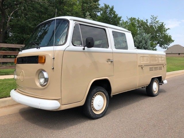 1980 Beige Volkswagen Bus/Vanagon Crew Cab Pickup