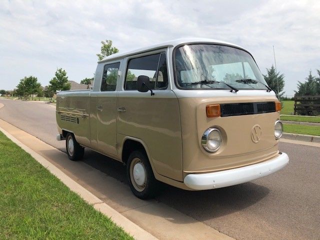 1980 Beige Volkswagen Bus/Vanagon Crew Cab Pickup