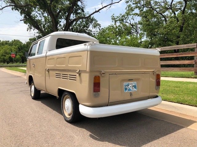 1980 Beige Volkswagen Bus/Vanagon Crew Cab Pickup