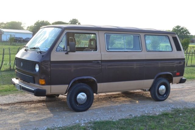 1984 Brown Volkswagen Bus/Vanagon Minivan/Van