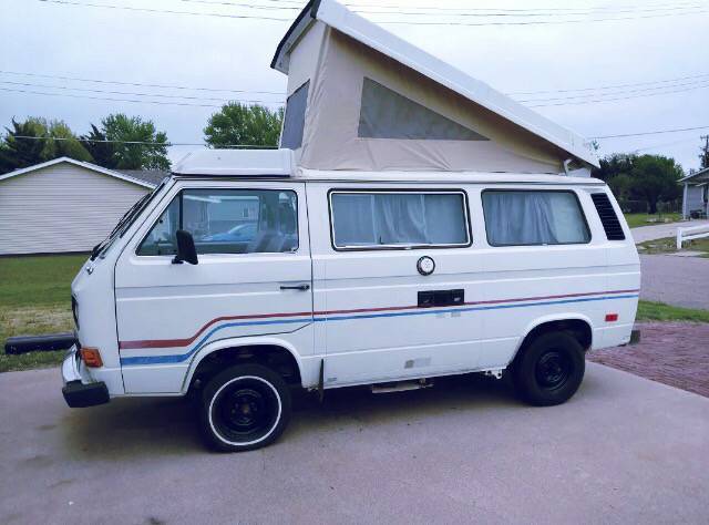 1984 White Volkswagen Bus/Vanagon