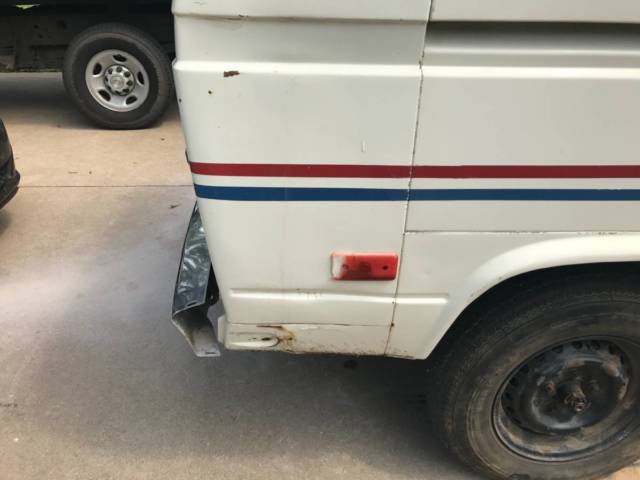 1984 White Volkswagen Bus/Vanagon