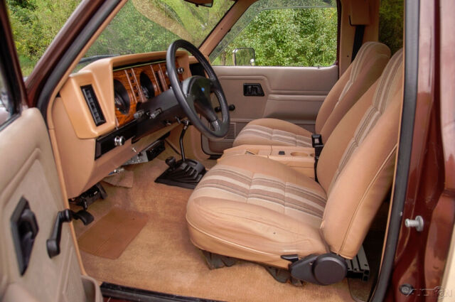 1984 Brown Ford Bronco II SUV