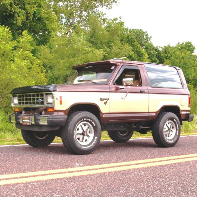 1984 Brown Ford Bronco II SUV