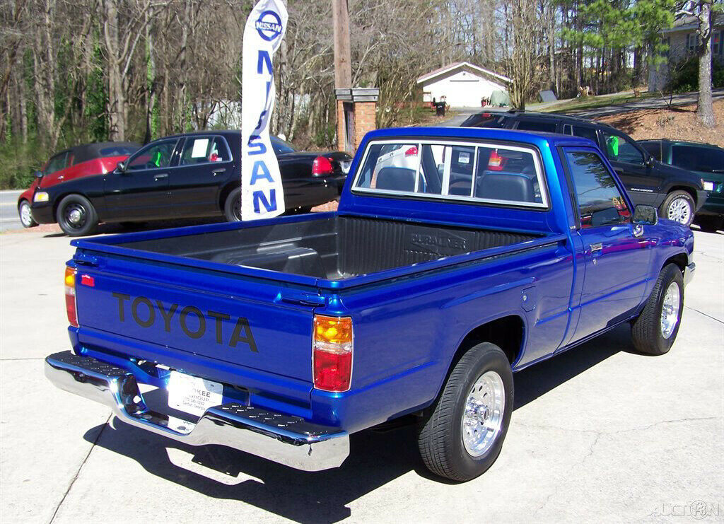 1985 Blue Toyota Pickup