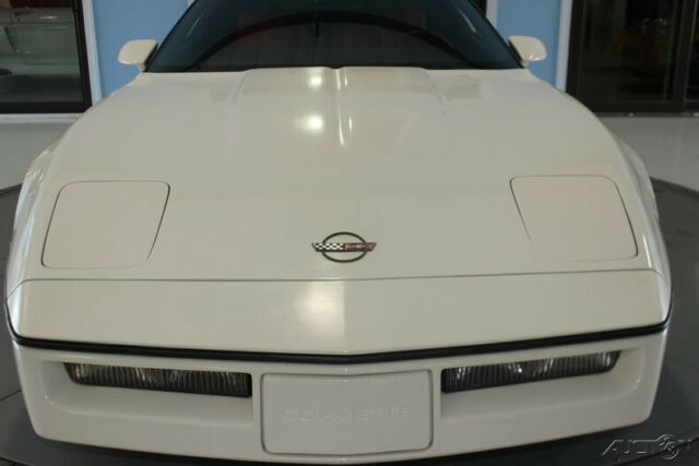 1985 White Chevrolet Corvette
