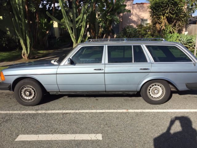 1985 Light Blue Mercedes-Benz 300-Series Wagon