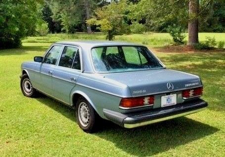 1985 Crystal blue metallic Mercedes-Benz 300-Series Sedan