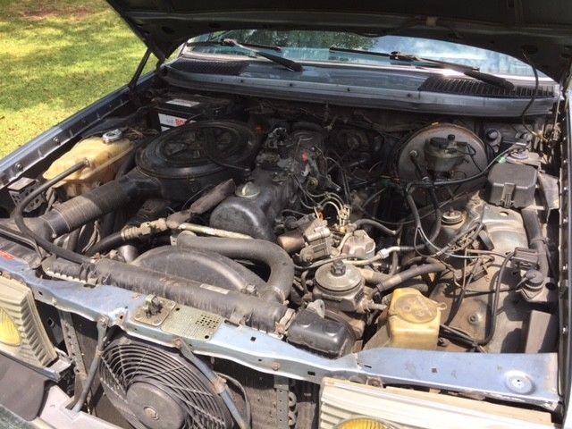 1985 Crystal blue metallic Mercedes-Benz 300-Series Sedan