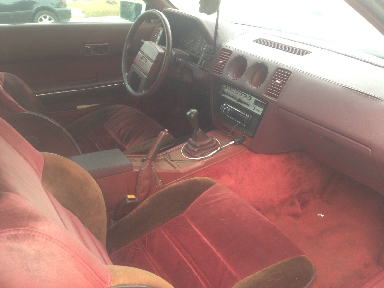 1985 light grey Nissan 300ZX 2+2 coupe