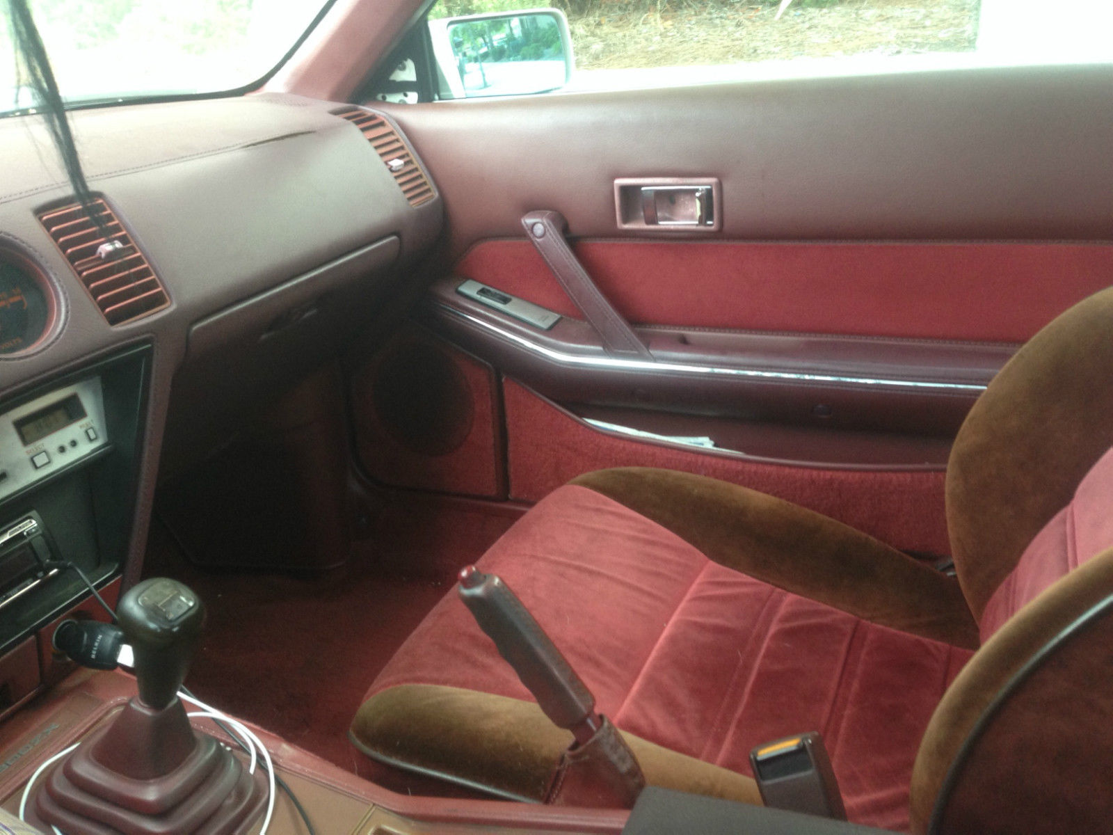 1985 light grey Nissan 300ZX 2+2 coupe