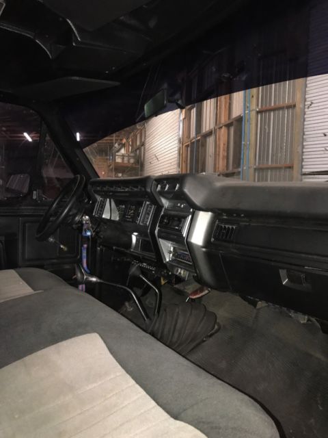 1985 Black Ford F-250 Standard Cab Pickup