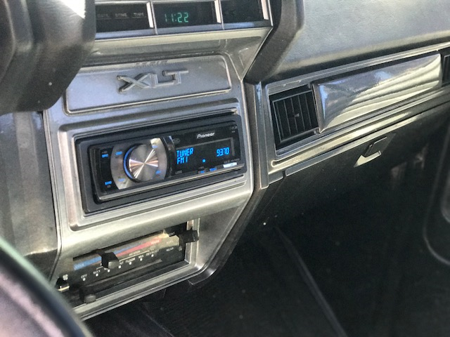 1985 Black Ford F-250 Standard Cab Pickup