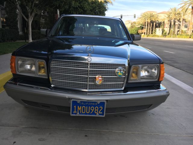 1985 Black perole Mercedes-Benz 500-Series Sedan