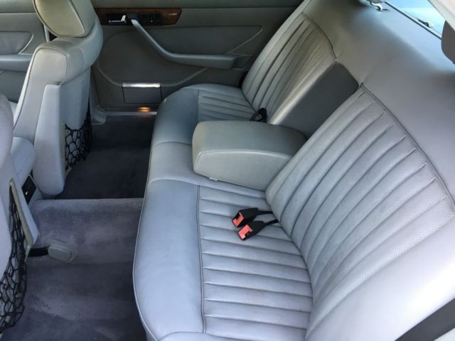 1985 Black perole Mercedes-Benz S-Class Sedan