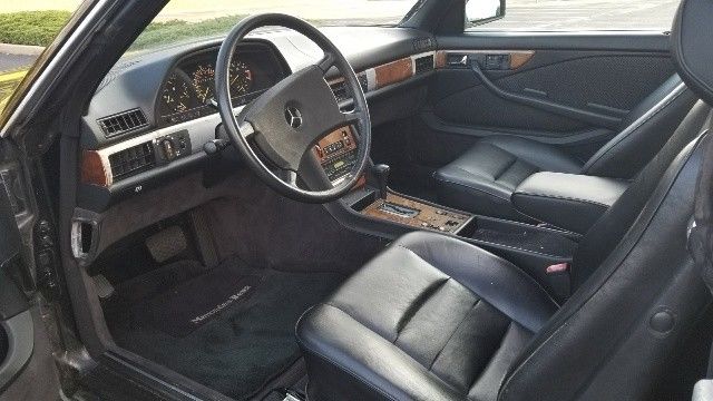 1985 Black Mercedes-Benz 500-Series Coupe