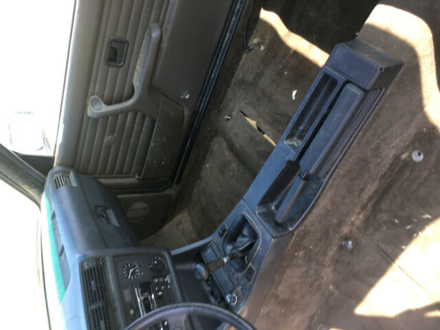 1985 Gold BMW 3-Series Coupe