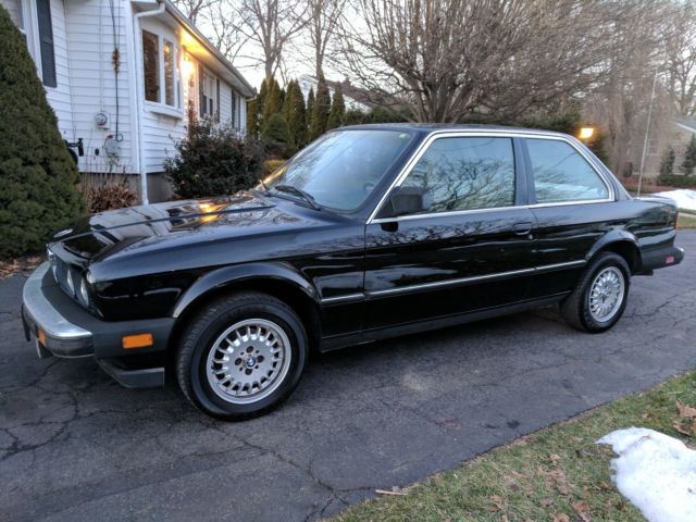 1985 Black BMW 3-Series Coupe