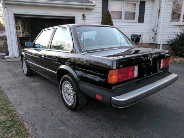 1985 Black BMW 3-Series Coupe
