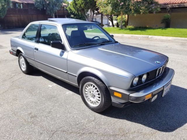 1985 Cosmos Blue BMW 3-Series 2 door sedan