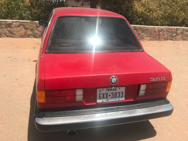 1985 Red BMW 3-Series Coupe