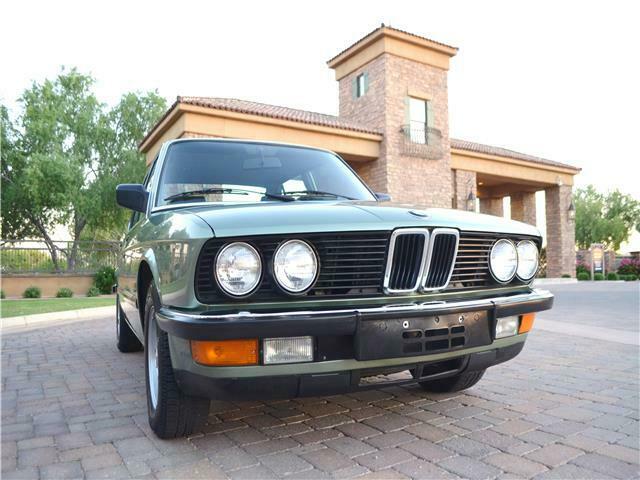 1985 Green BMW 518I 4-Door