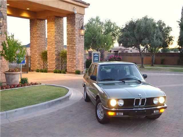 1985 Green BMW 518I 4-Door