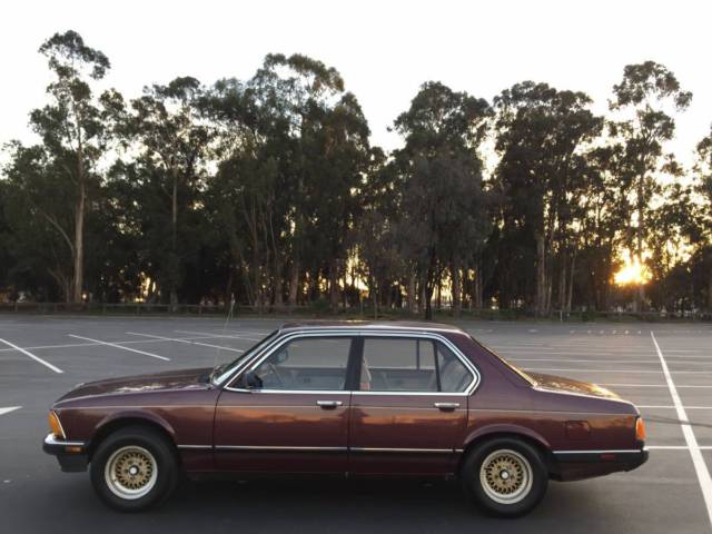 1985 Burgundy BMW 5-Series Sedan