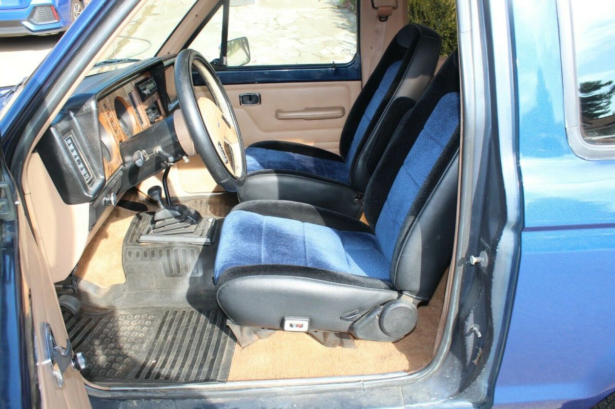1985 Blue Ford Bronco II SUV