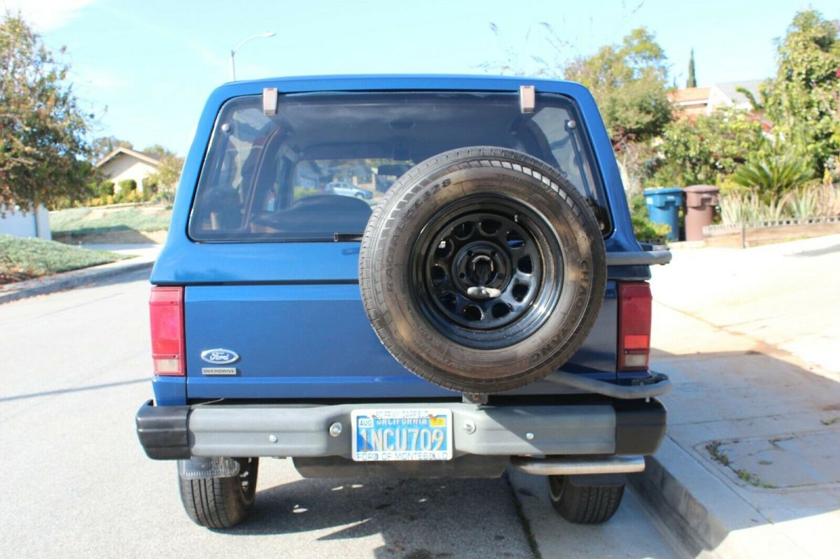 1985 Blue Ford Bronco II SUV
