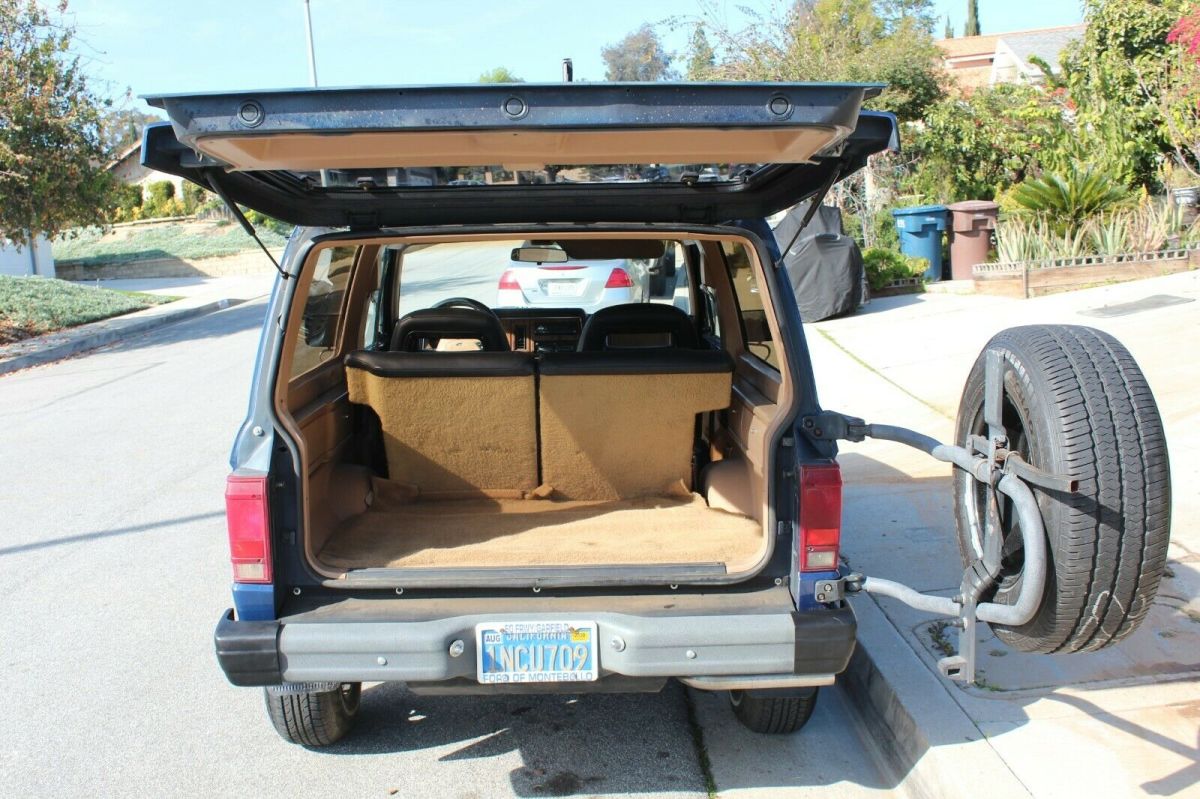 1985 Blue Ford Bronco II SUV
