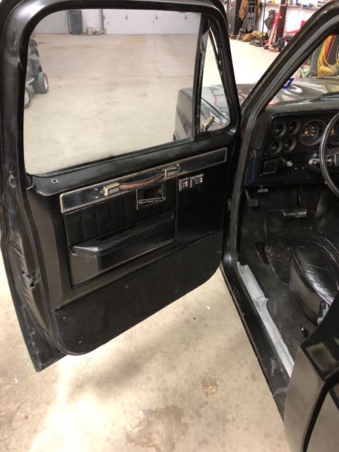 1985 Chevrolet C-10 Standard Cab Pickup