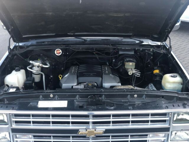 1985 Black Chevrolet C-10