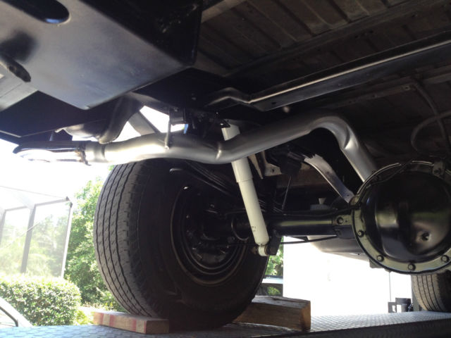 1985 White Chevrolet C-10 Cab & Chassis